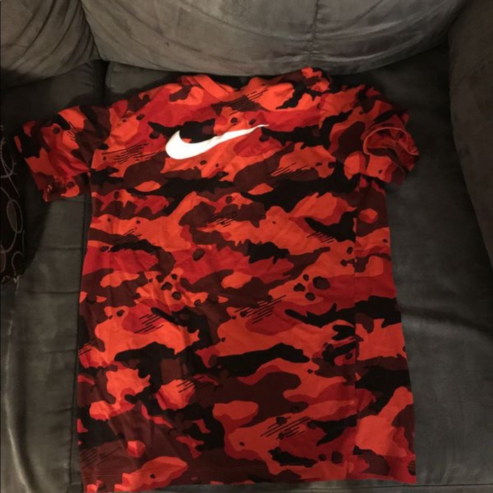 Nike Red Camo T-Shirt